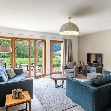 Luxurious With Terrace Apartment *