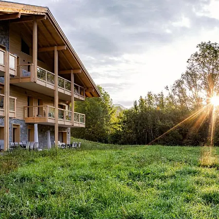 Luxurious With Terrace Apartment Abondance