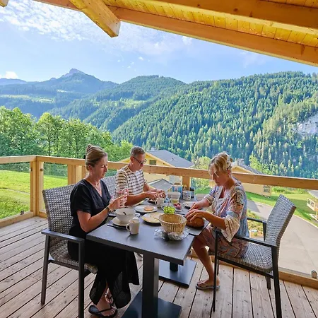 Sunny Terrace & Access * Abondance