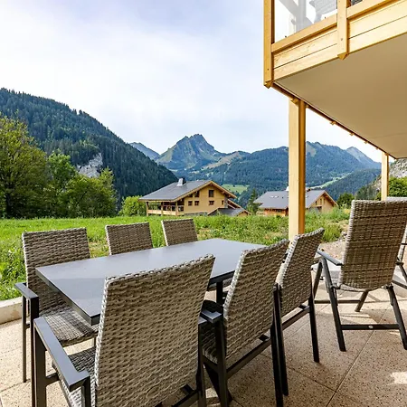 Sunny Terrace & Access * Abondance